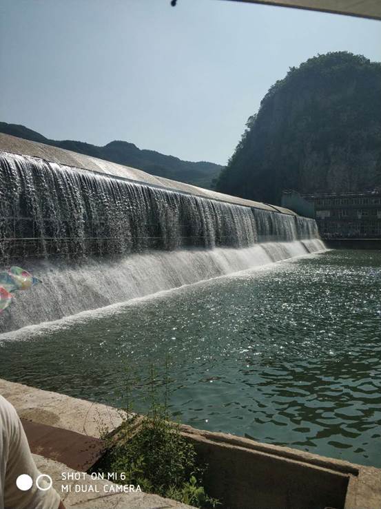 鞍山市天乙門窗有限公司組織全體員工開展了每年一度的“清涼夏日游”團(tuán)建活動(dòng)(圖7) 鞍山市天乙門窗有限公司組織全體員工開展了每年一度的“清涼夏日游”團(tuán)建活動(dòng)(圖7)